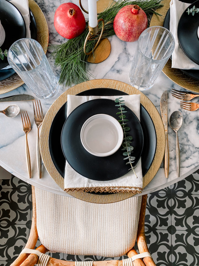 Black & Gold Dinner Plates, Dinner Plates, Black Plates, Black Dinnerware,  Dinner Set, Plates, Holiday Table Setting, Dining Table 