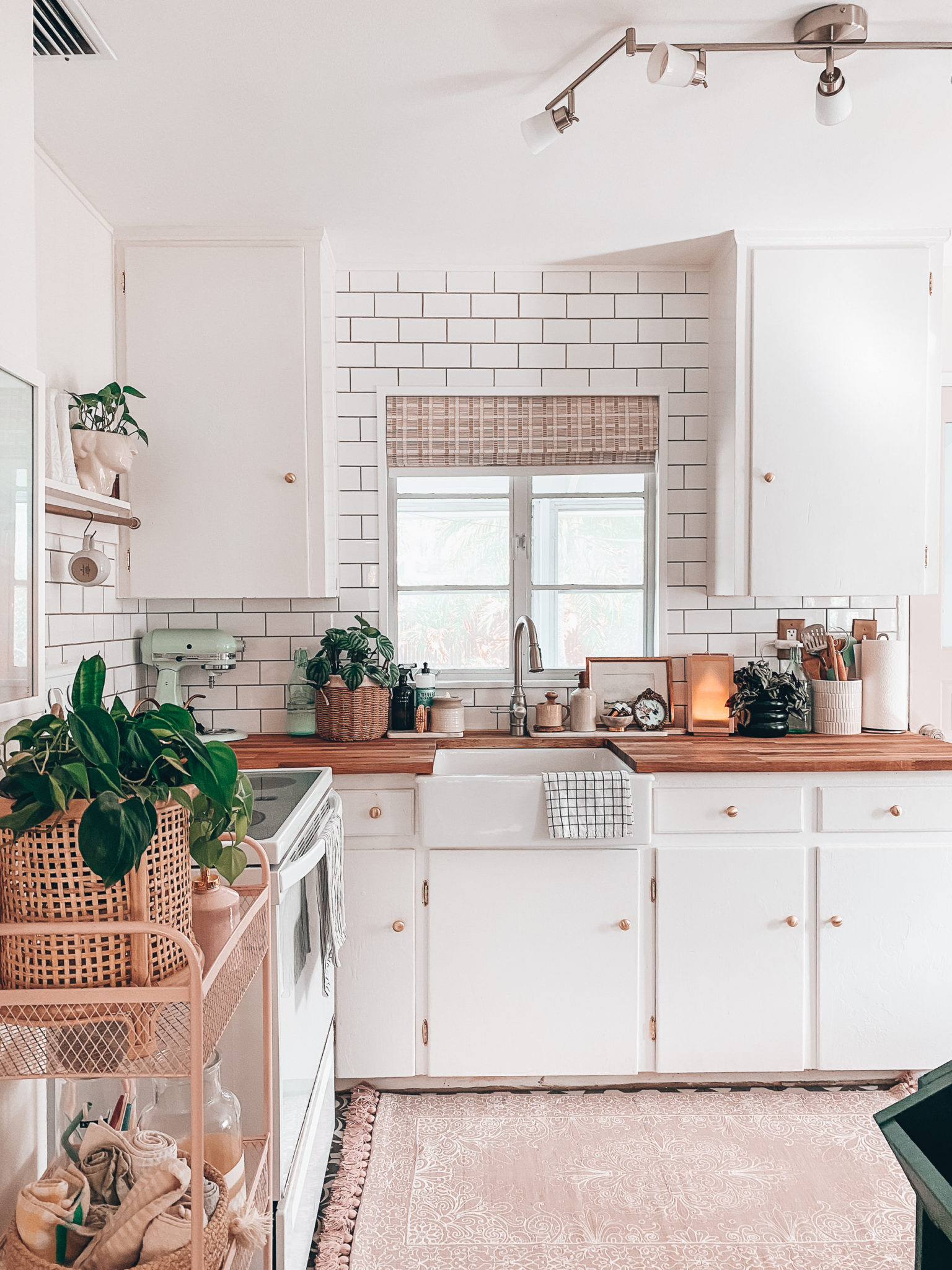 Cozy Eclectic Kitchen- Floral Wallpaper and Window Seat - Blushing ...