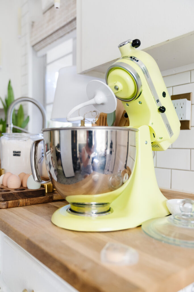 pastel kitchenaid  Pastel kitchen, Kitchen aid, Yellow kitchen